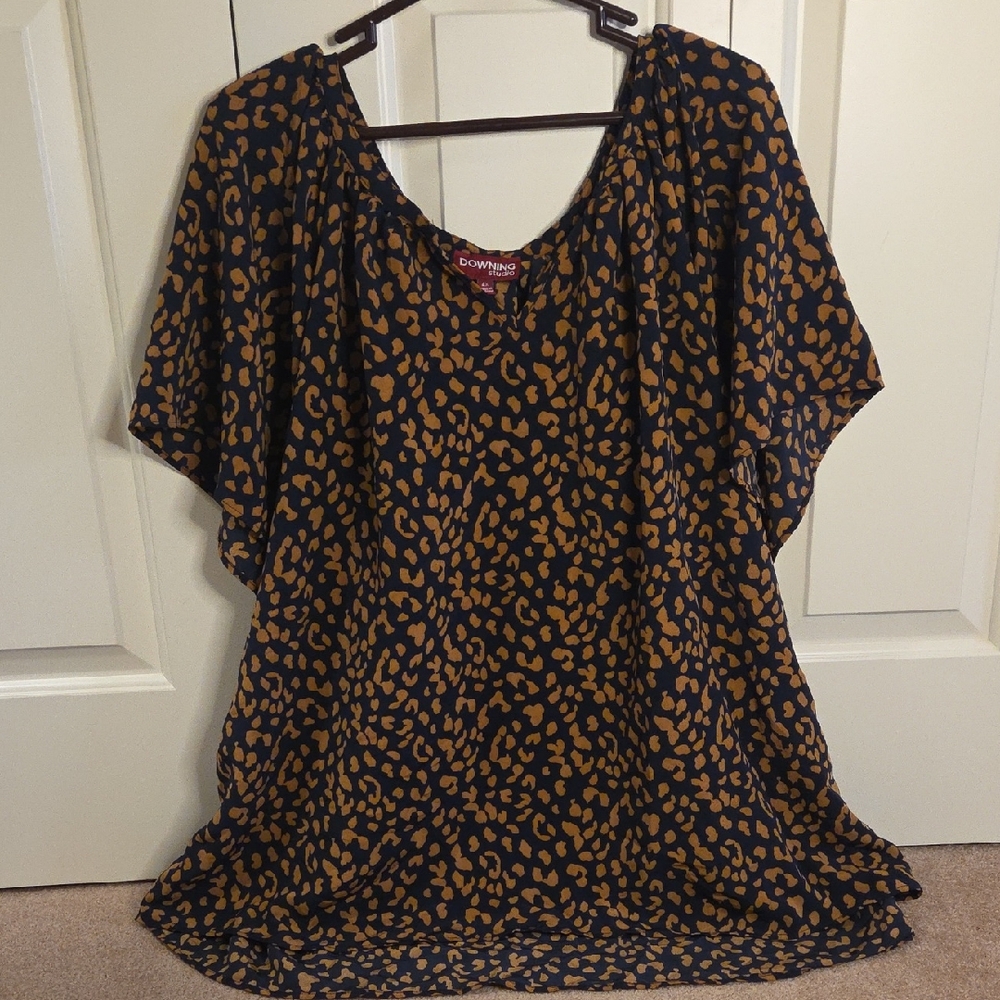 Stylish Animal Print Blouse in Black and Brown